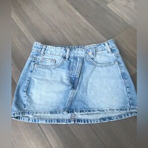 Cross over waist jean skirt Zara size xs